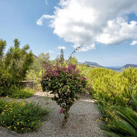 Sealight - Vista E Piscina Villa Lipari