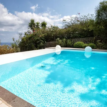 Sealight - Vista E Piscina Villa Lipari