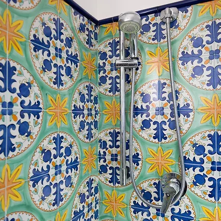 Sealight - Vista E Piscina Villa *