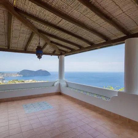Sealight - Vista E Piscina Villa Lipari